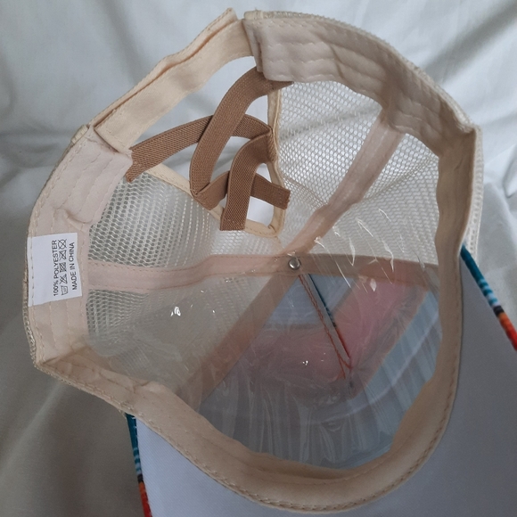 New! Pony Tail Hat - Picture 4 of 4